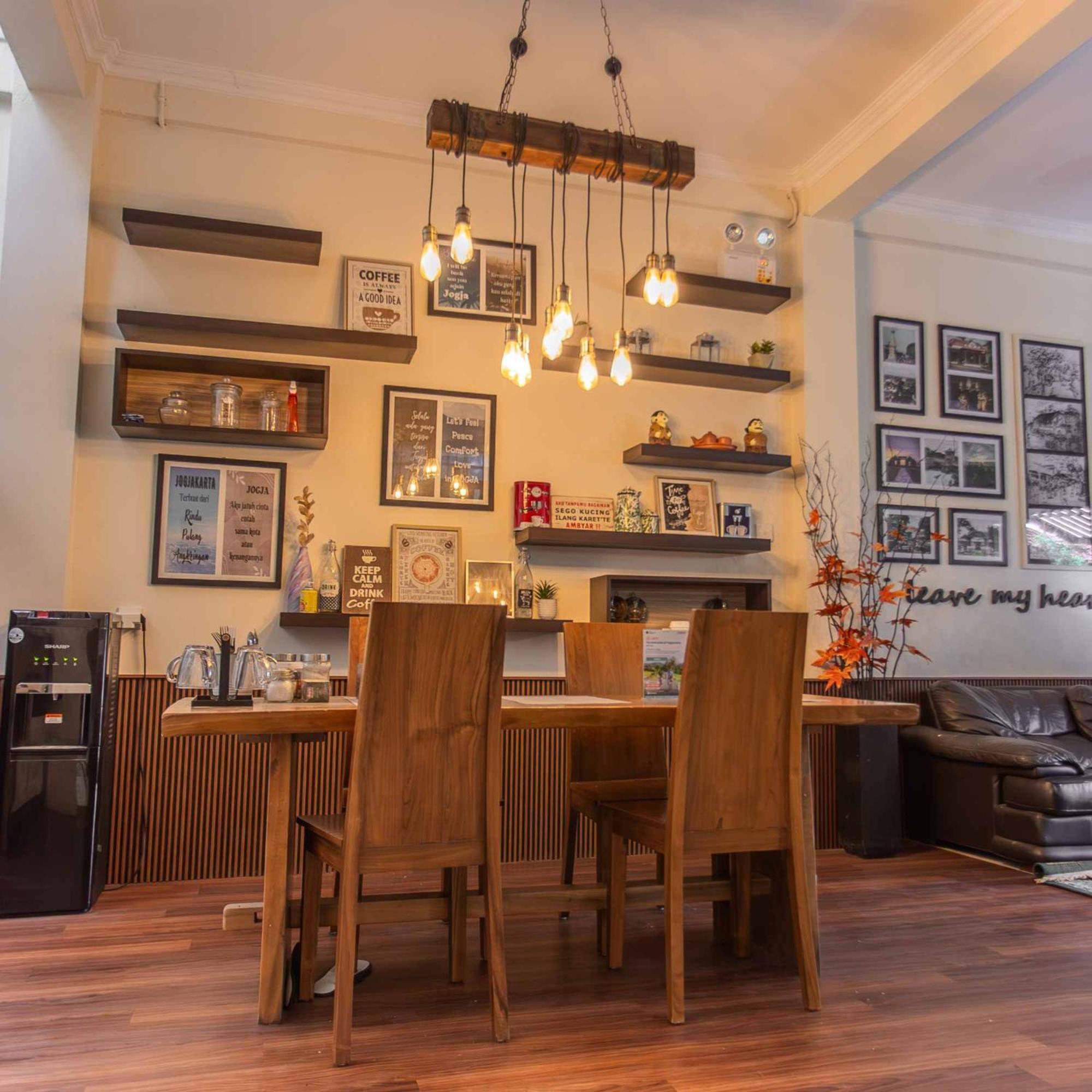 Inez Homestay Γιογκιακάρτα Εξωτερικό φωτογραφία